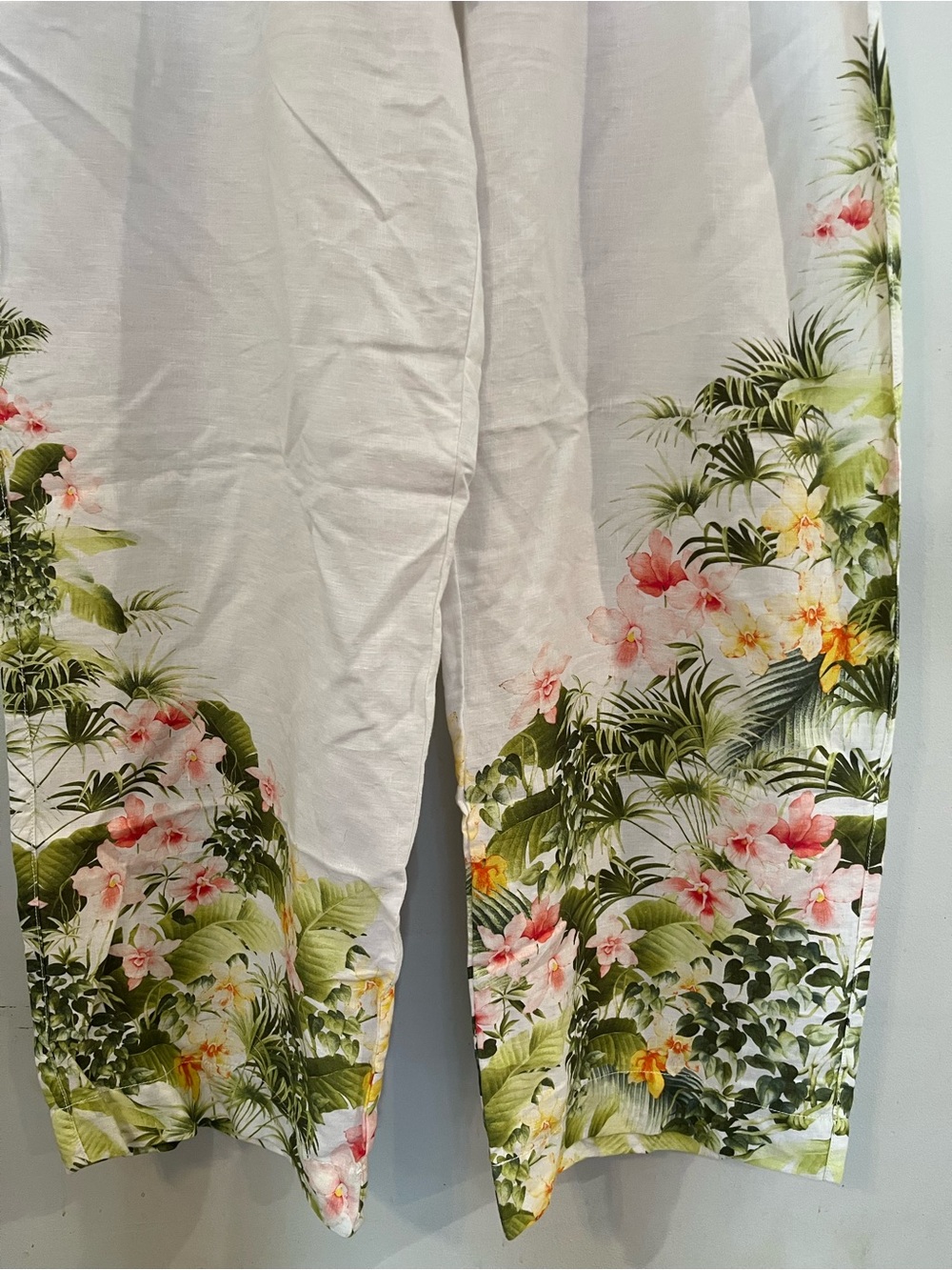 Tommy Bahama Linen Tropical Print Pants - Picture 2 of 6